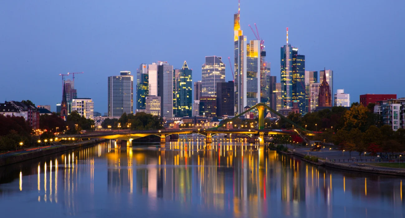 🌟 Fly Business Class to Frankfurt for Just 55k Miles!